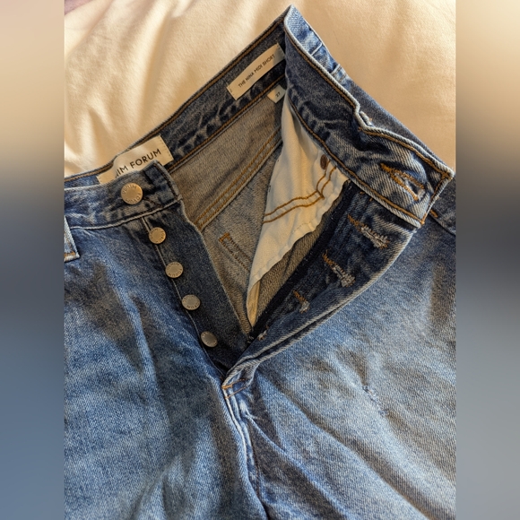 Aritzia | Denim Forum The Nina Midi Short High Rise Denim Short - Picture 6 of 11